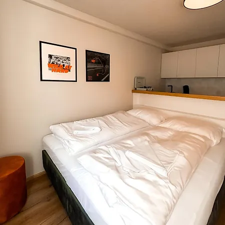 Velotique Angelika Hotel