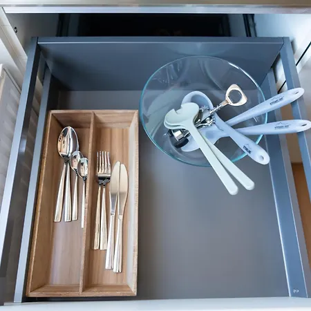 Velotique Angelika - Self-check-in Hotel *