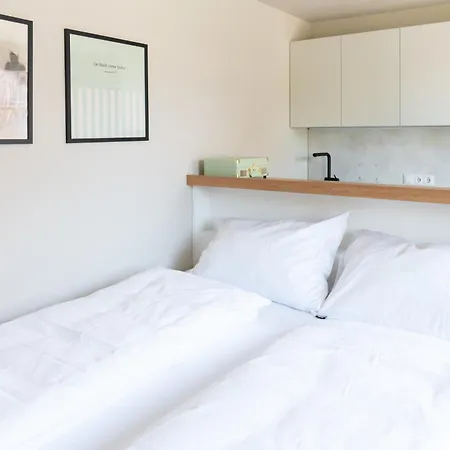 Velotique Angelika - Self-check-in Hotel Hard