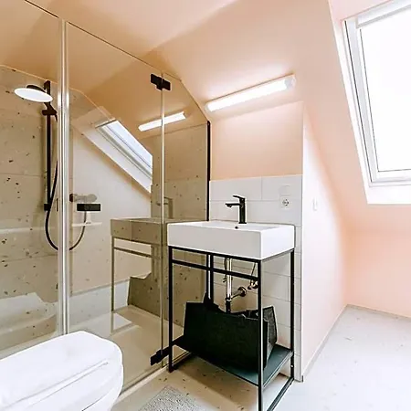 Velotique Angelika - Self-check-in Hotel Hard